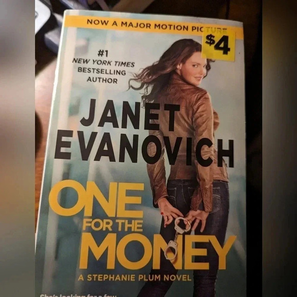 One for the Money by Janet Evanovich - Picture 1 of 2
